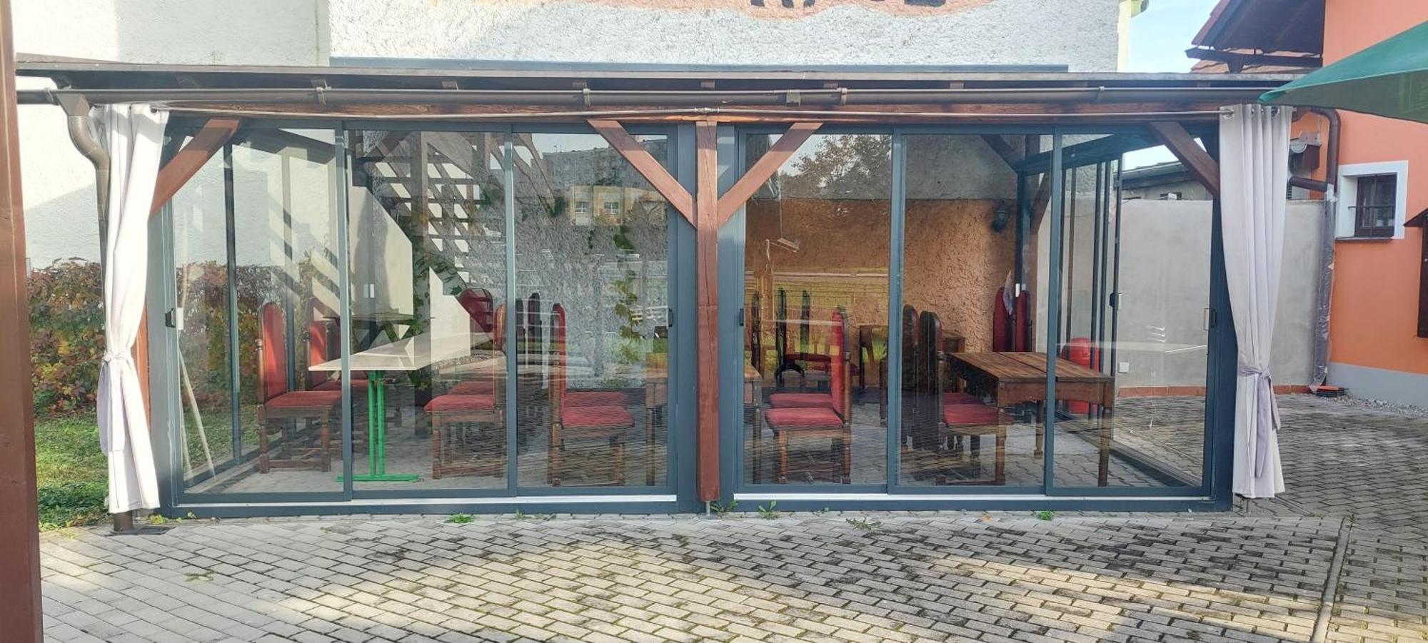 Penzion A Restaurace U Strnada Клатови Экстерьер фото
